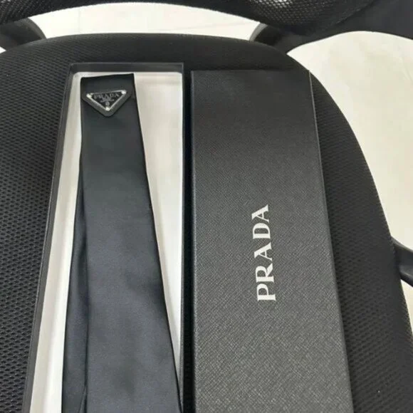 PRADA Black Tie